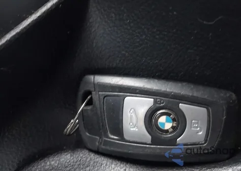 2013 BMW 328I xDrive z USA, uszkodzony, nr VIN WBA3B3C50DF541825